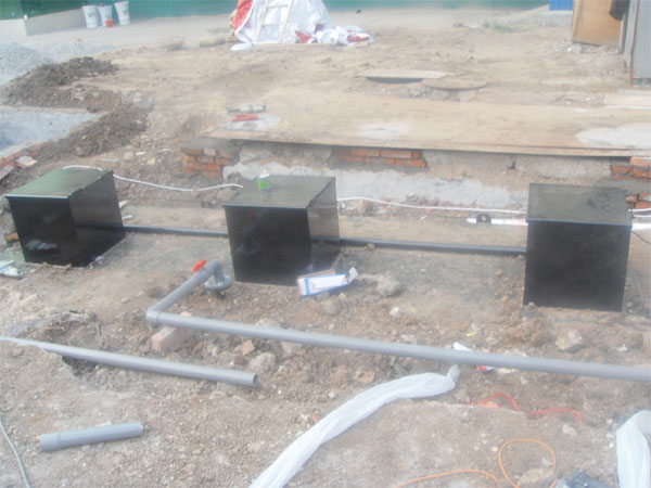 地埋一体化医院污水处理设备安装现场